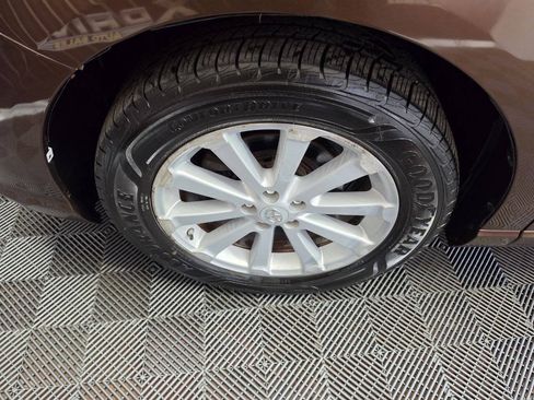 Used 2009 Toyota Venza FWD image 36