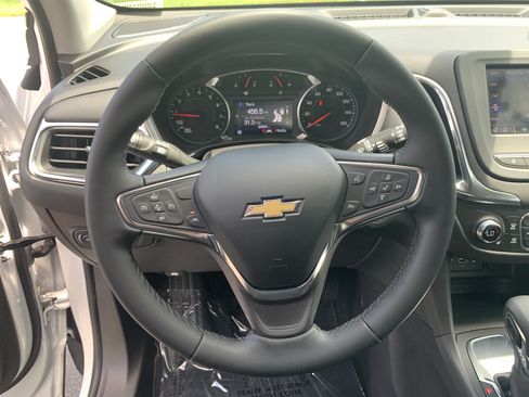 Used 2024 Chevrolet Equinox LT FWD image 26