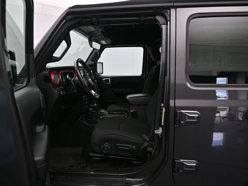 Used 2021 Jeep Wrangler Unlimited Rubicon AWD/4WD image 21