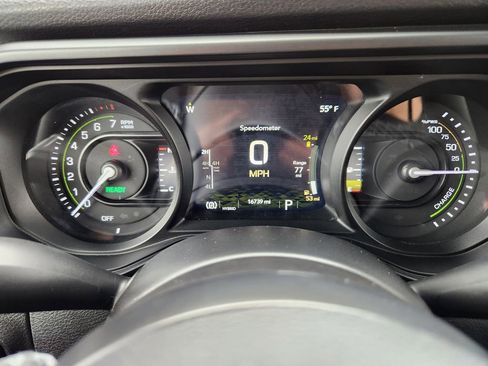 Used 2025 Jeep Wrangler Unlimited Sport S 4xe AWD/4WD image 15