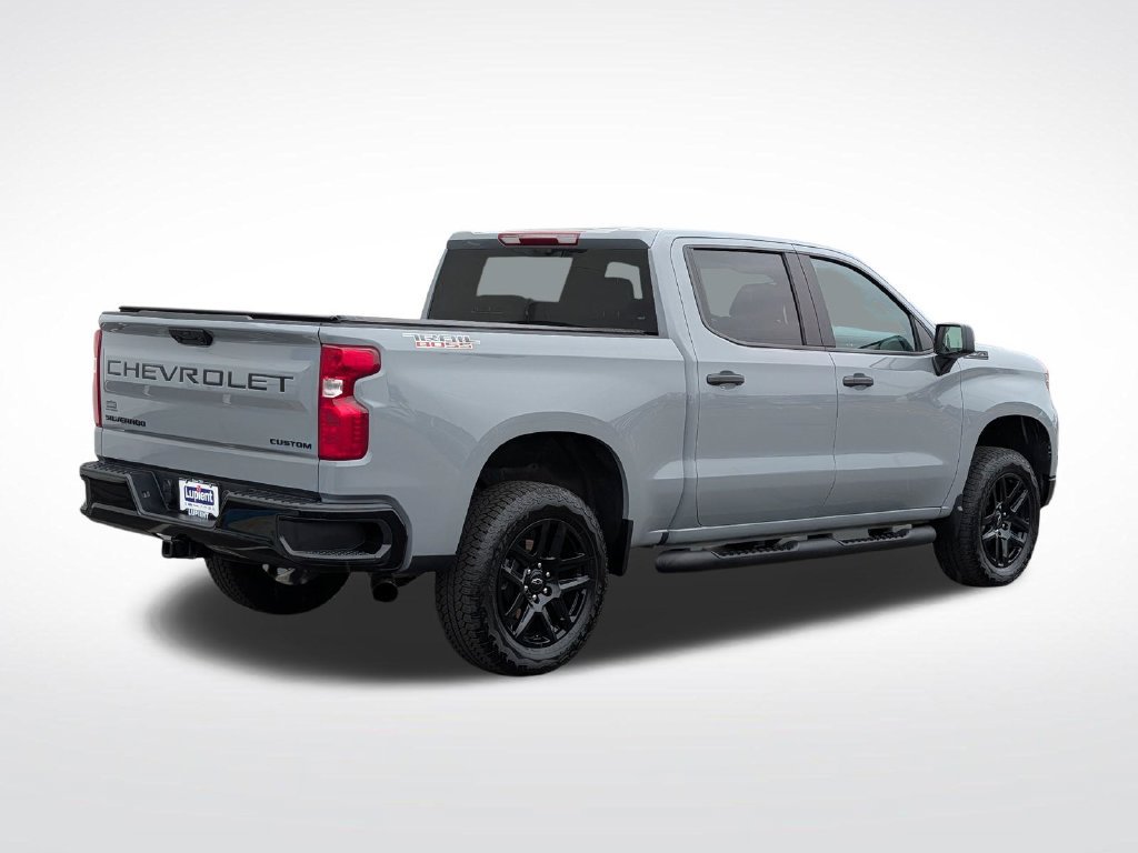 Used 2025 Chevrolet Silverado 1500 Custom Trail Boss w/ Turbomax Blackout Package AWD/4WD image 3