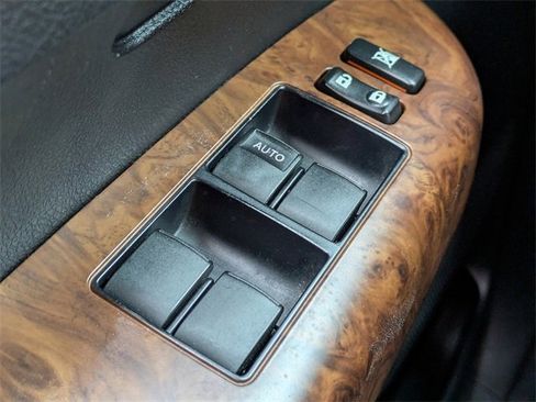 Used 2011 Toyota Tundra Limited image 23