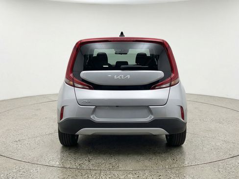 Used 2025 Kia Soul LX w/ LX Technology Package image 7