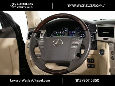 Used 2014 Lexus LX 570 4WD image 32