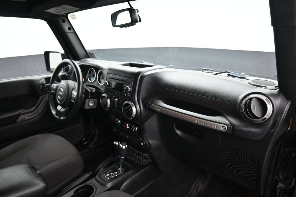 Used 2017 Jeep Wrangler Unlimited Sport w/ Quick Order Package 24S AWD/4WD image 32