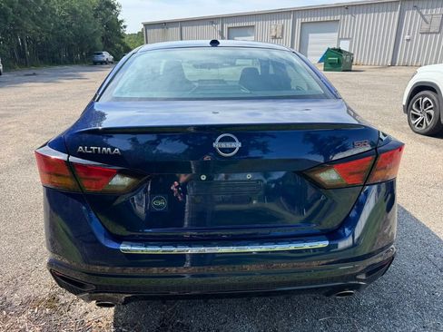 Used 2023 Nissan Altima 2.5 SR w/ SR Premium Package FWD image 6