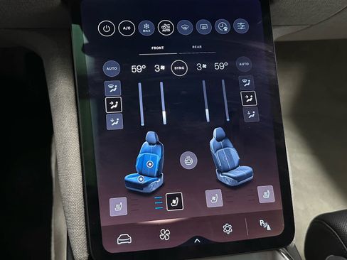 Used 2023 Lucid Air Touring AWD/4WD image 29