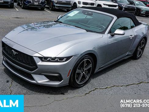 Used 2025 Ford Mustang Premium RWD image 14