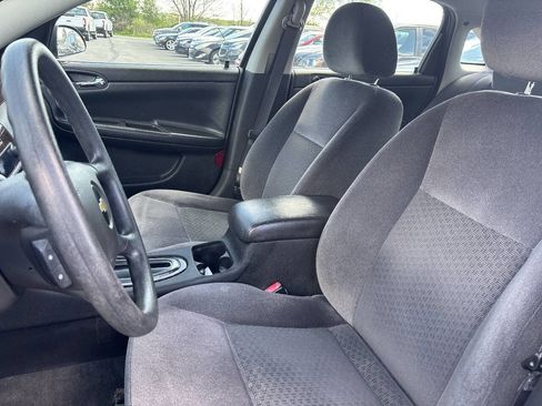 Used 2016 Chevrolet Impala LT FWD image 12