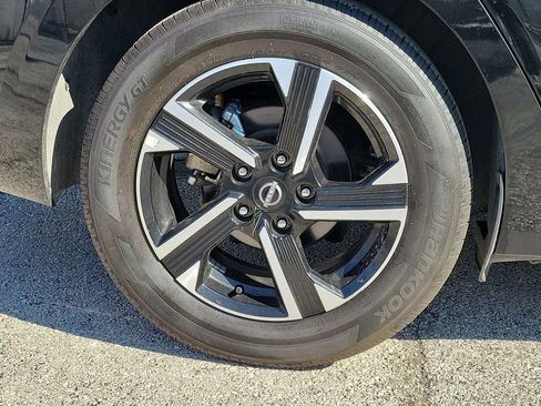 Used 2024 Nissan Sentra SV image 5