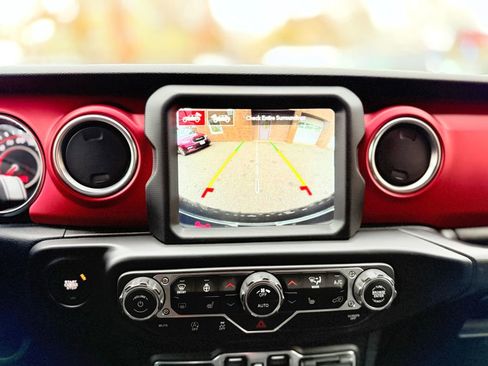 Used 2022 Jeep Wrangler Unlimited Rubicon w/ Steel Bumper Group image 30