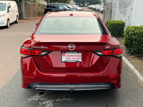 Certified 2021 Nissan Sentra SR FWD image 6