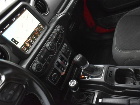 Used 2021 Jeep Wrangler Sport S image 22