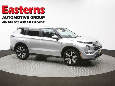 Used 2025 Mitsubishi Outlander SE AWD/4WD image 49