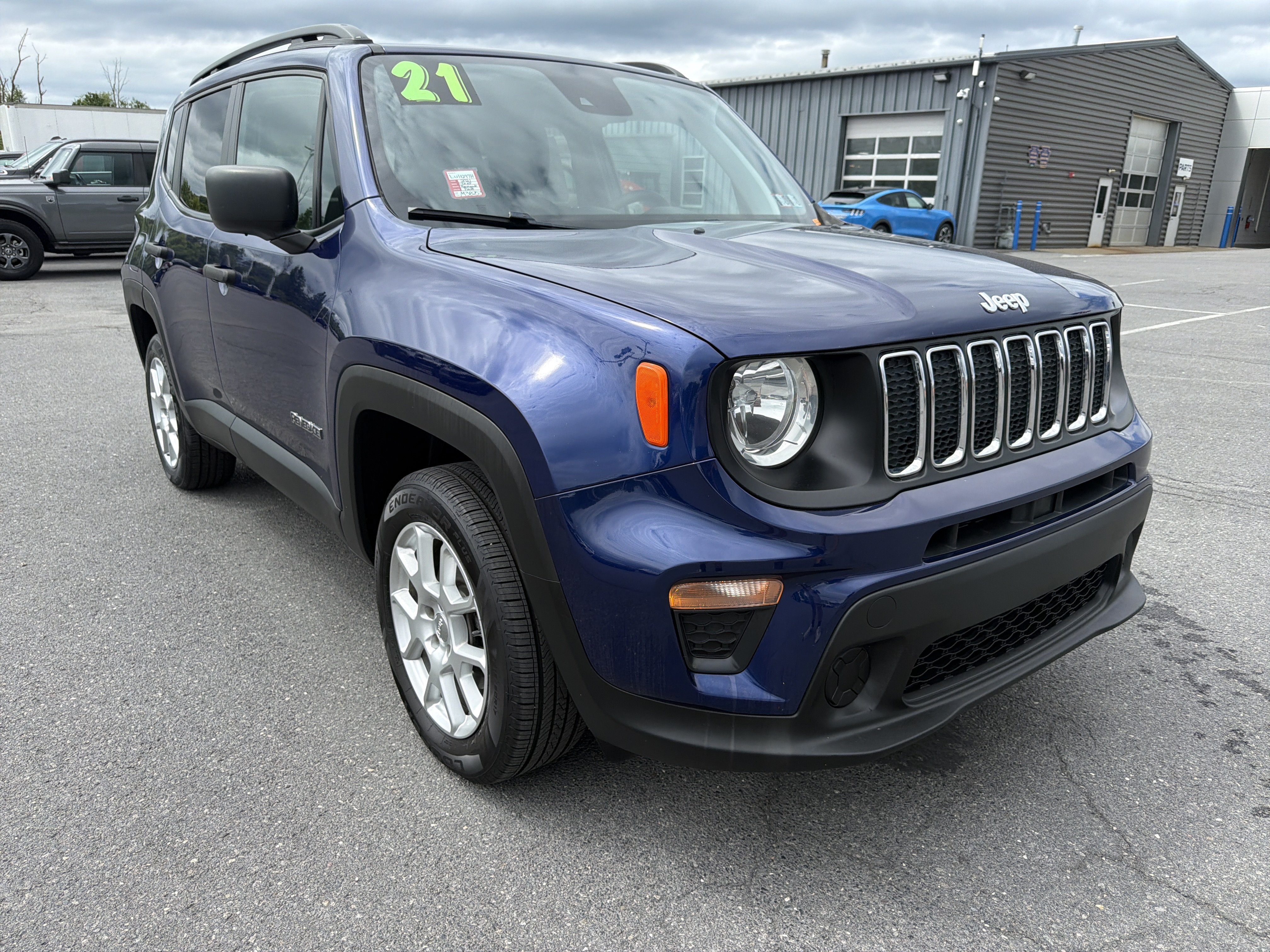 Used 2021 Jeep Renegade Sport w/ Sport Appearance Group AWD/4WD image 1