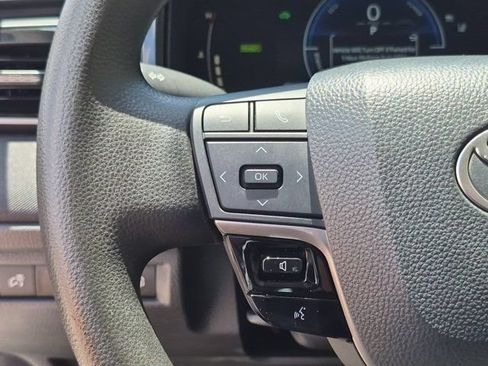 Used 2025 Toyota Camry LE FWD image 20