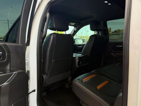 Used 2021 GMC Sierra 1500 AT4 w/ AT4 Preferred Package AWD/4WD image 41