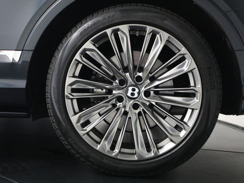 Certified 2021 Bentley Bentayga Speed image 17