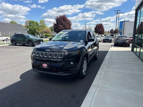 Used 2022 Jeep Compass Latitude w/ Convenience Group AWD/4WD image 6