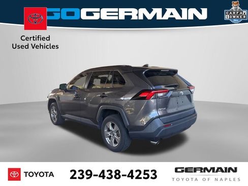 Used 2022 Toyota RAV4 XLE w/ Convenience Package FWD image 4