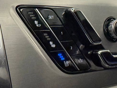 Used 2026 Cadillac Vistiq Sport image 20