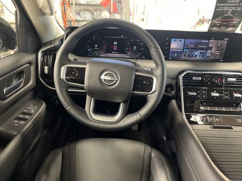 Used 2025 Nissan Armada SV AWD/4WD image 22
