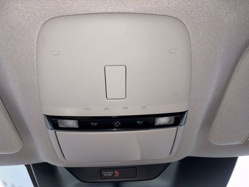 Certified 2025 Nissan Murano SV FWD image 28