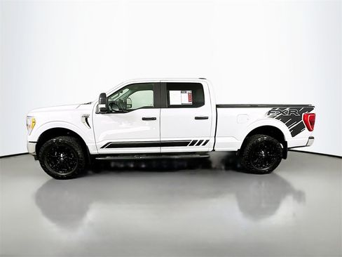 Used 2022 Ford F150 XLT w/ Trailer Tow Package image 5