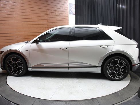 Used 2024 Hyundai Ioniq 5 Limited image 27