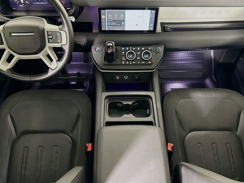 Used 2020 Land Rover Defender 110 SE image 16