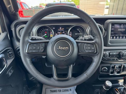Used 2023 Jeep Wrangler Unlimited w/ Cold Weather Group AWD/4WD image 15