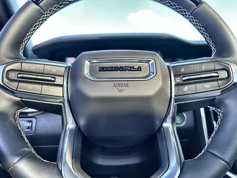 New 2026 GMC Acadia Denali w/ Super Cruise Package FWD image 33