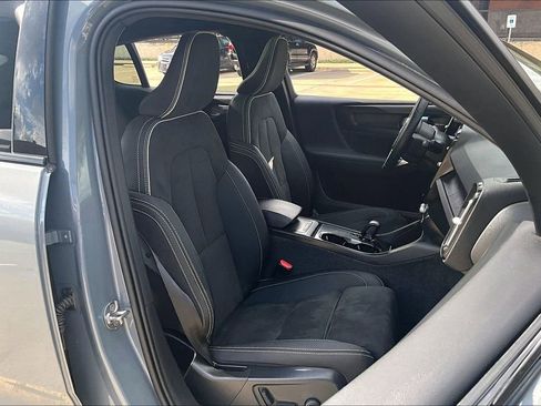 Certified 2023 Volvo C40 P8 Recharge Ultimate image 9