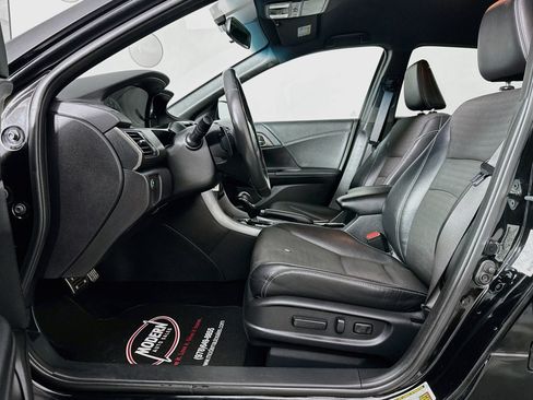Used 2017 Honda Accord Sport image 20