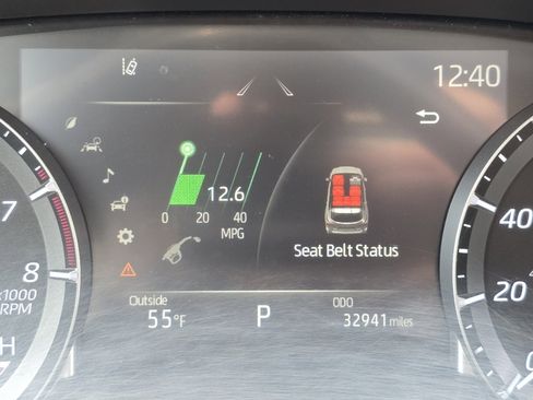 Used 2021 Toyota Highlander XLE image 29