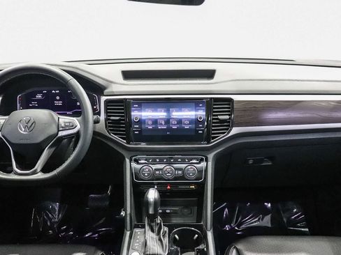 Used 2022 Volkswagen Atlas SE w/ Panoramic Sunroof Package FWD image 13