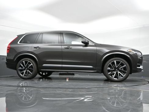 New 2025 Volvo XC90 B6 Plus w/ Protection Package Premier AWD/4WD image 43