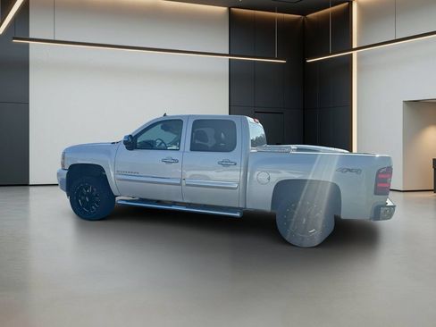 Used 2013 Chevrolet Silverado 1500 LTZ w/ LTZ White Diamond Edition AWD/4WD image 3