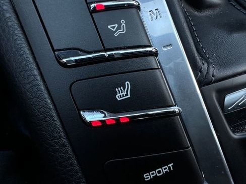 Used 2017 Porsche Macan image 30