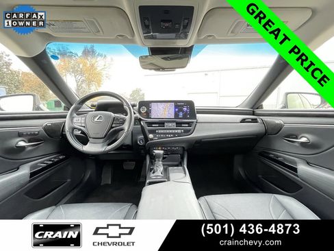 Used 2022 Lexus ES 300h Ultra Luxury image 29