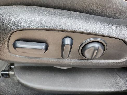 Used 2021 GMC Acadia Denali image 12