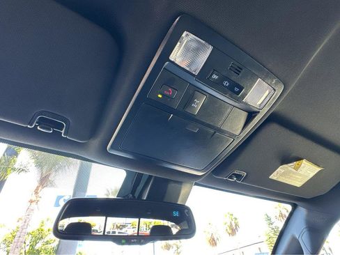 Used 2022 Toyota Tacoma TRD Off-Road image 24