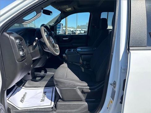 Used 2023 GMC Sierra 2500 Pro w/ Convenience Package image 11