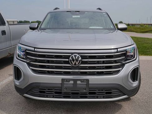 Used 2026 Volkswagen Atlas SE AWD/4WD image 2