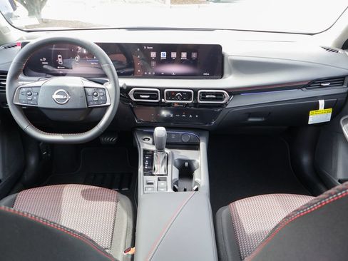 New 2026 Nissan Sentra SR FWD image 6