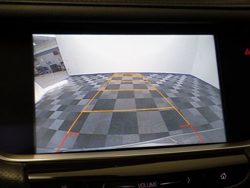 Used 2017 Cadillac XT5 Luxury w/ Driver Awareness Package image 11