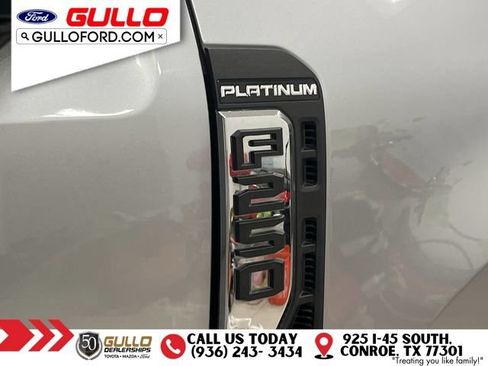 Used 2024 Ford F250 Platinum w/ FX4 Off-Road Package AWD/4WD image 33