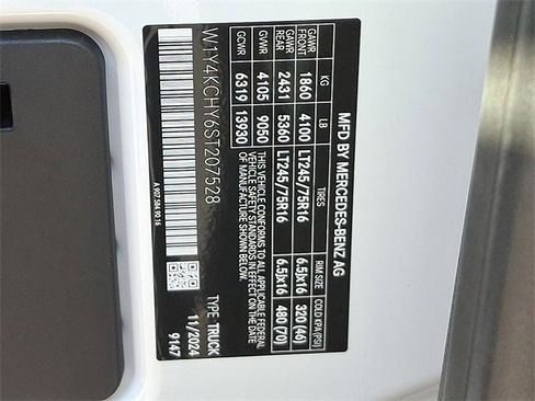 Used 2025 Mercedes-Benz Sprinter 2500 image 26