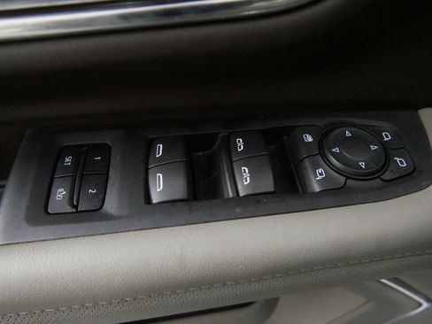 Used 2022 GMC Yukon SLT image 12