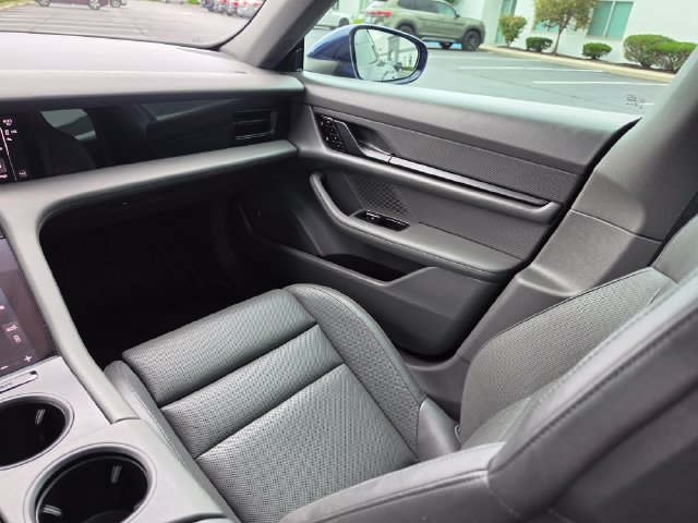 Used 2021 Porsche Taycan RWD image 47